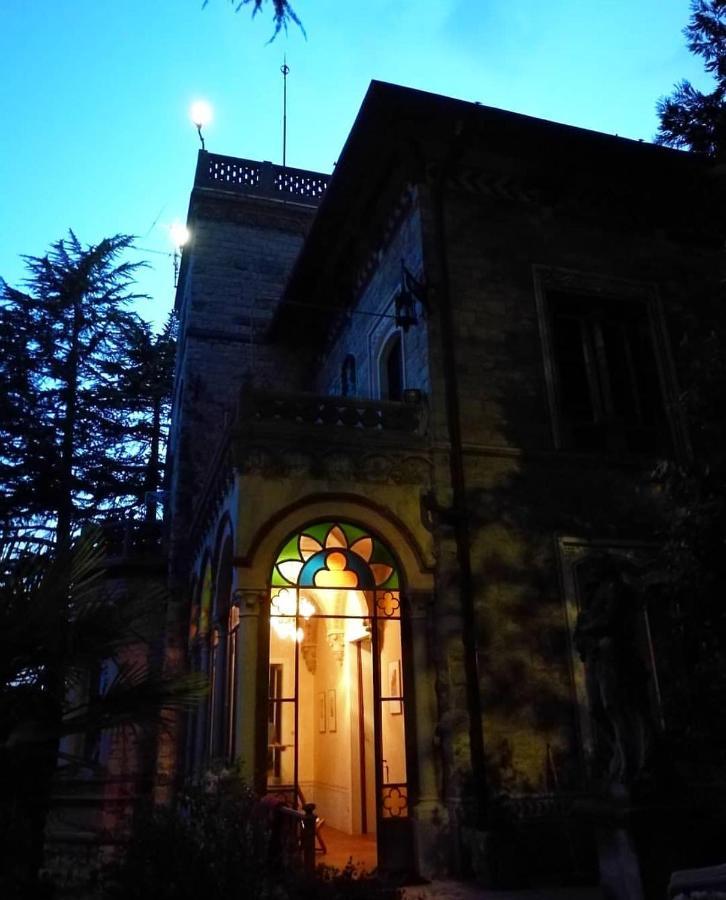 Apartamento Il Parco E Gli Affreschi Varese Exterior foto